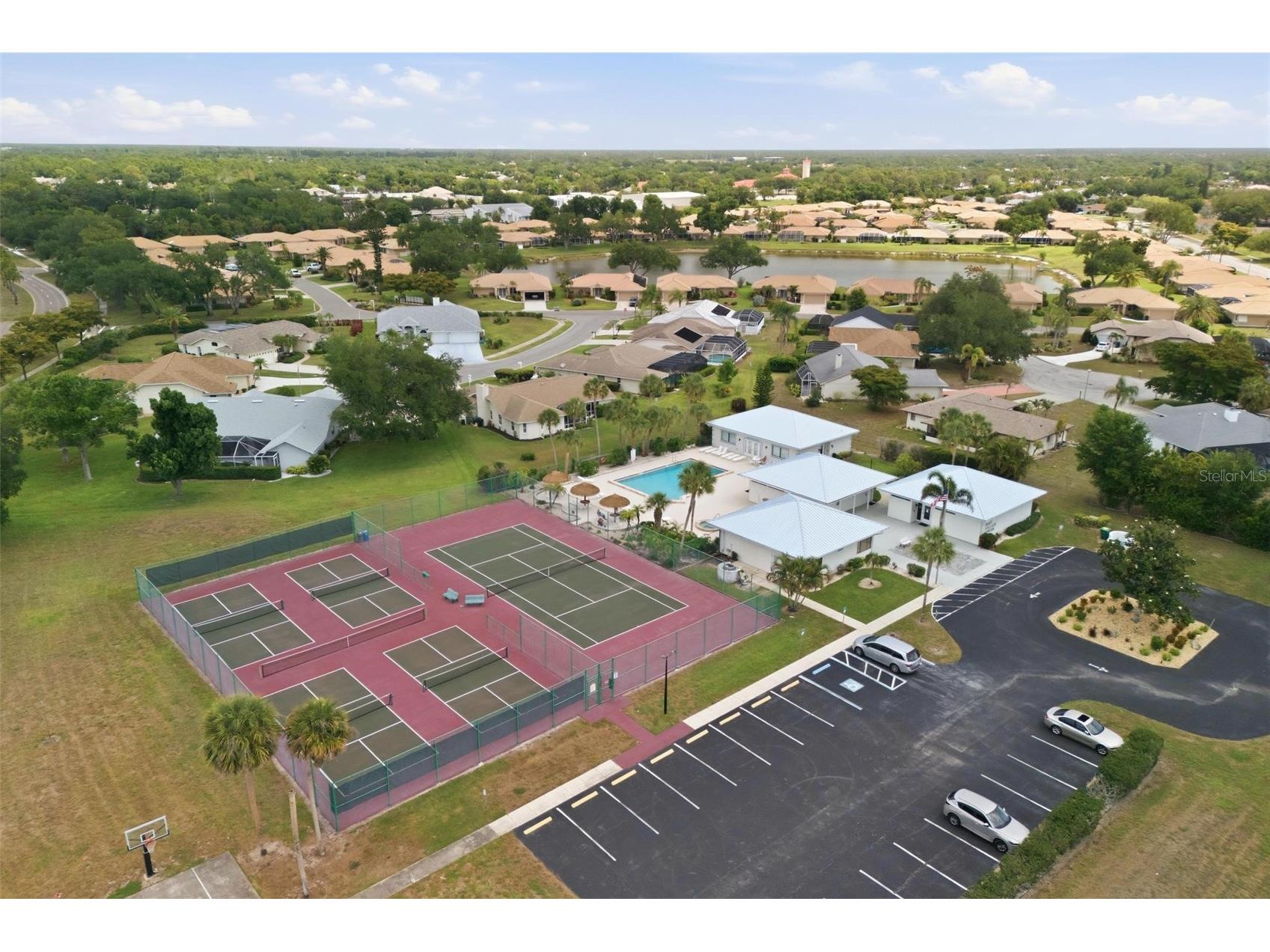3016 Sail Pointe Circle #4A Venice FL 34293 D6147400 image2