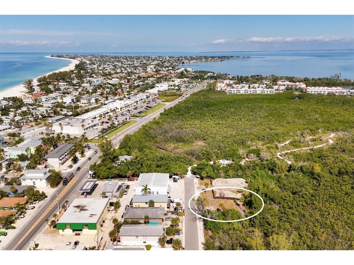 3017 Avenue C Holmes Beach FL 34217 - GULF OF MEXICO A4669691 image6