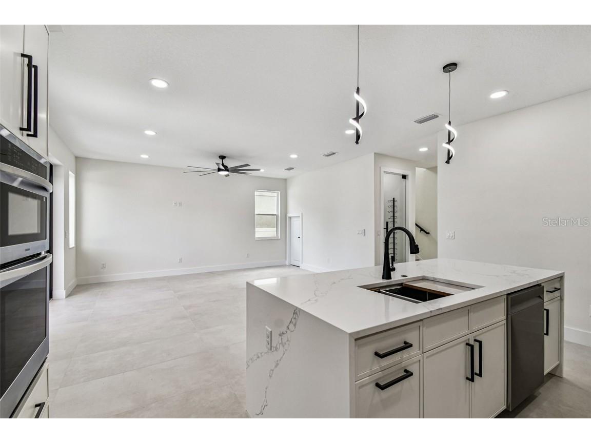 3017 W Spruce Street Tampa FL 33607 TB8443901 image18