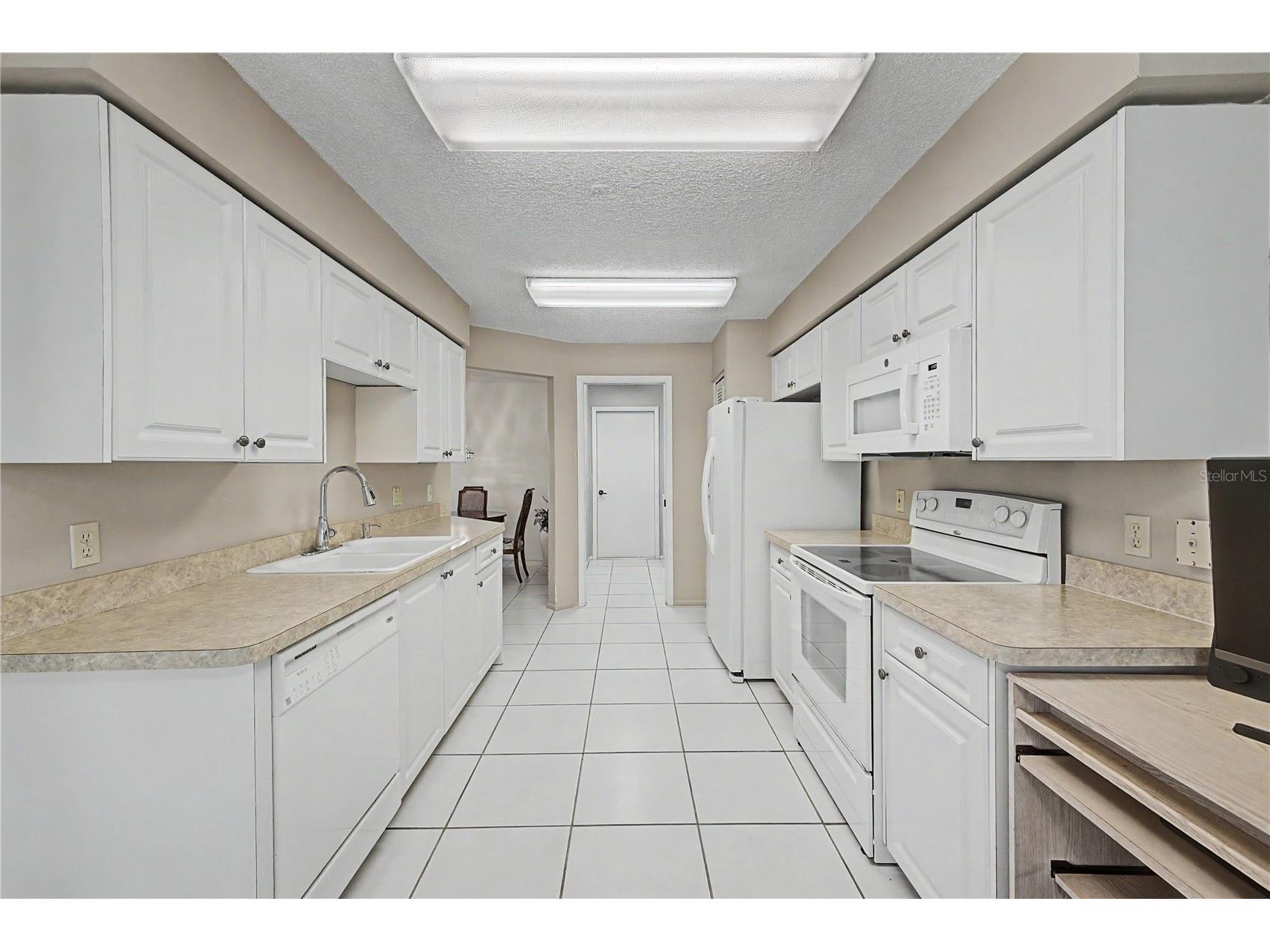 3017 Whispering Pines Court Spring Hill FL 34606 W7884697 image17