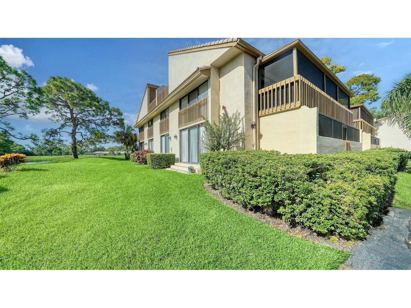 3017 Willow Green #18 Sarasota FL 34235 A4616056 image1