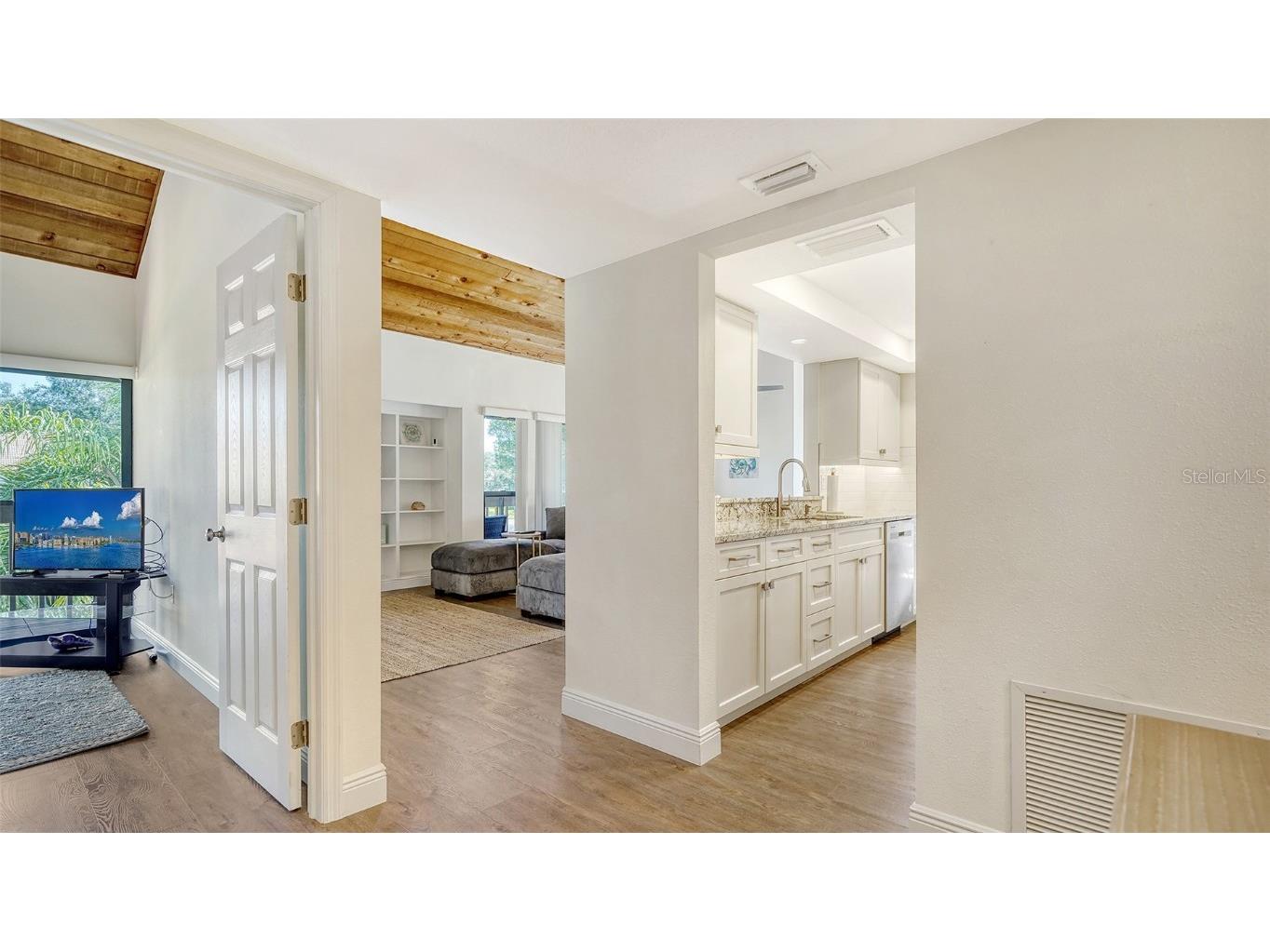 3017 Willow Green #18 Sarasota FL 34235 A4616056 image7