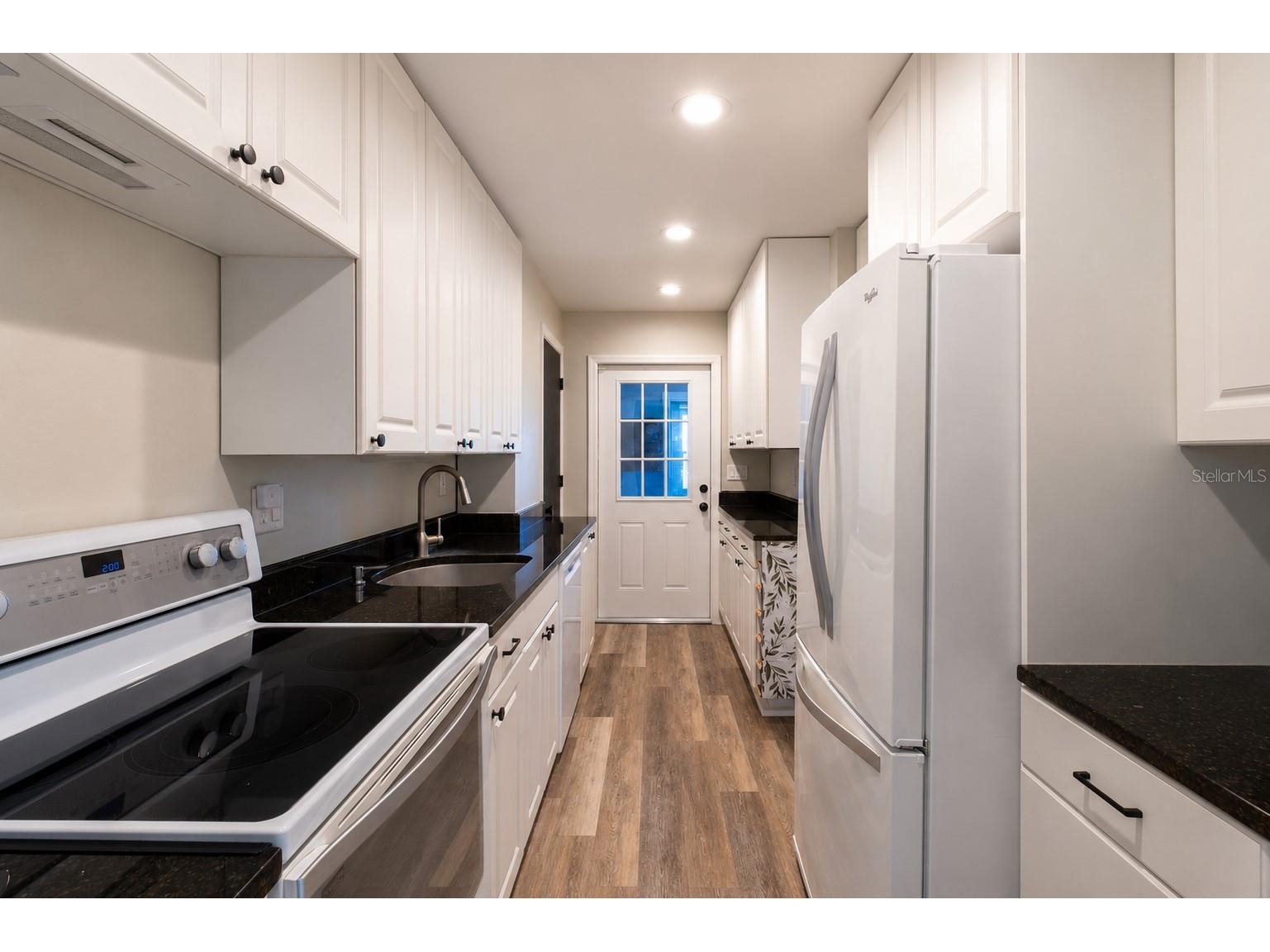 3018 19th Place Largo FL 33774 TB8528461 image10