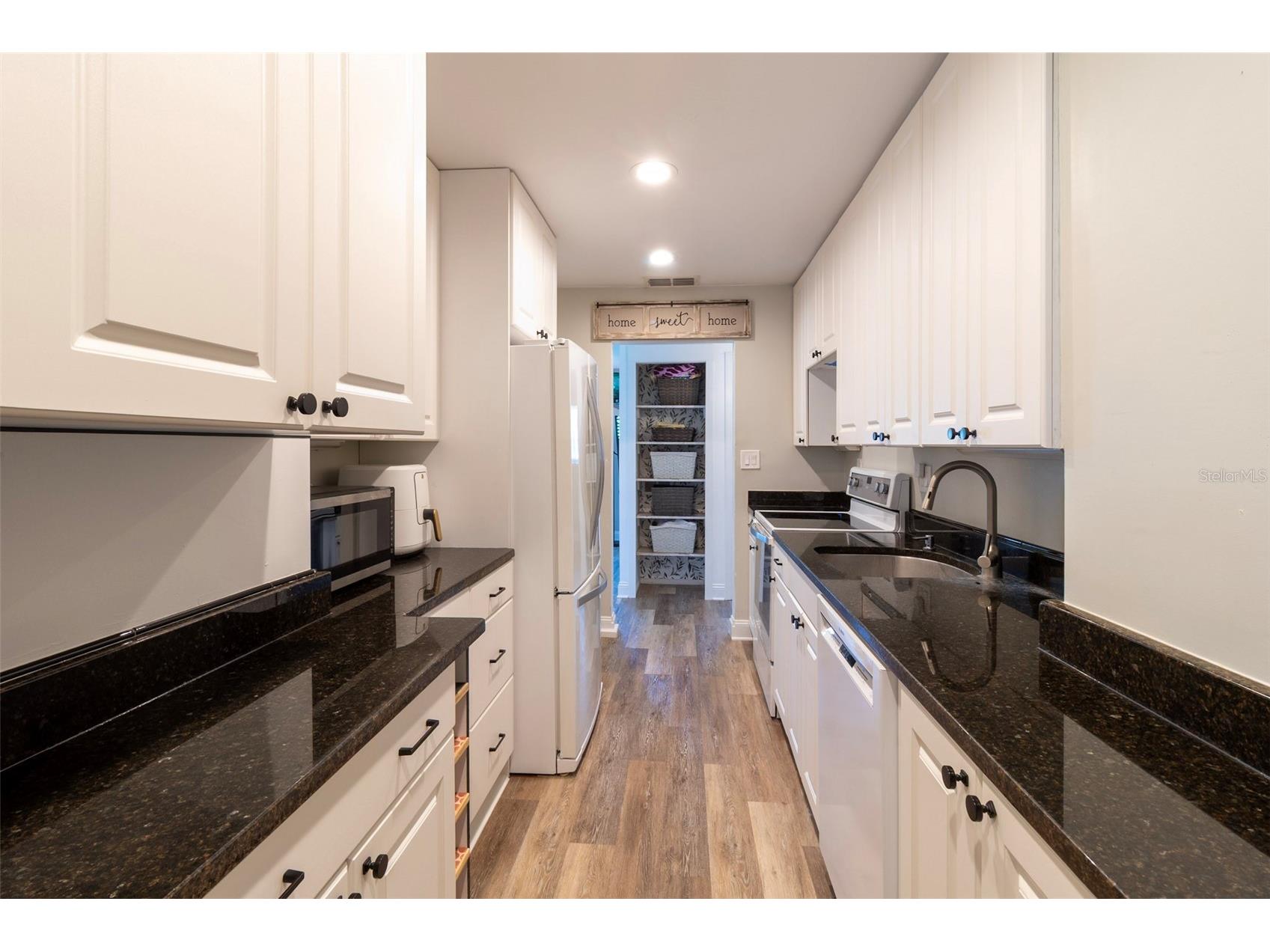 3018 19th Place Largo FL 33774 TB8528461 image12