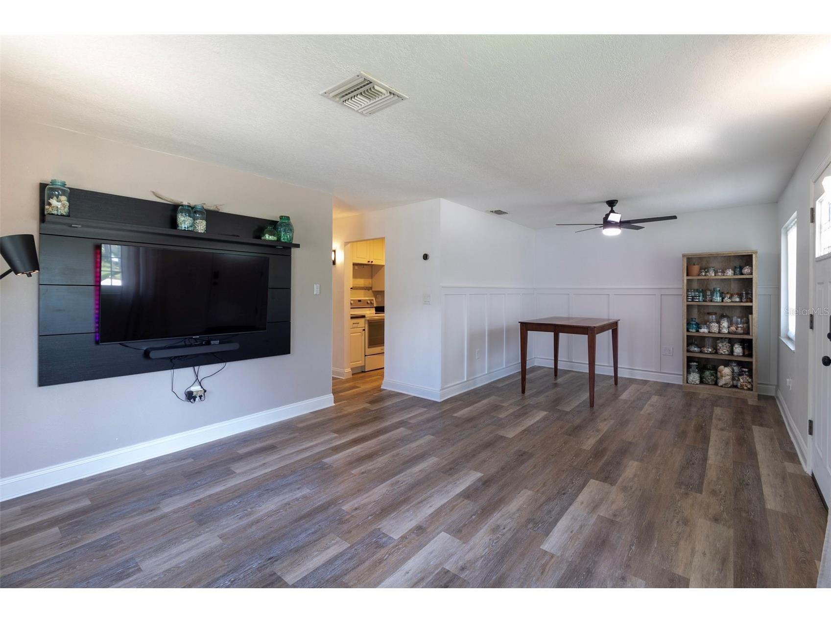 3018 19th Place Largo FL 33774 TB8528461 image5