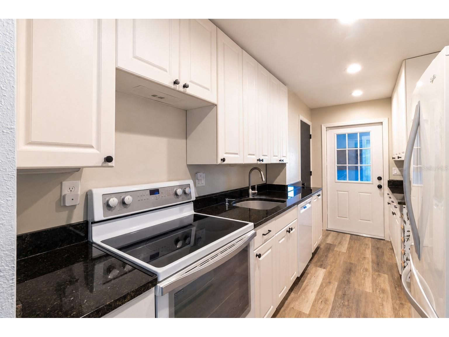 3018 19th Place Largo FL 33774 TB8528461 image9