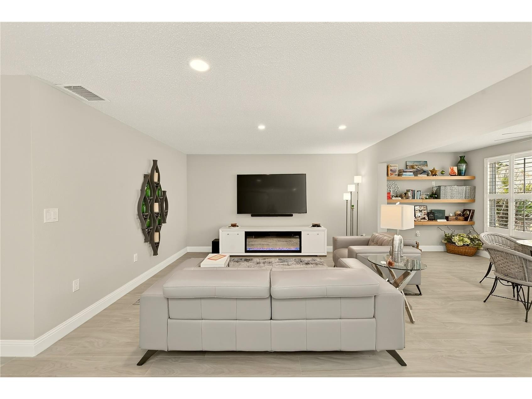 3018 59th Street S #112 Gulfport FL 33707 TB8504292 image13
