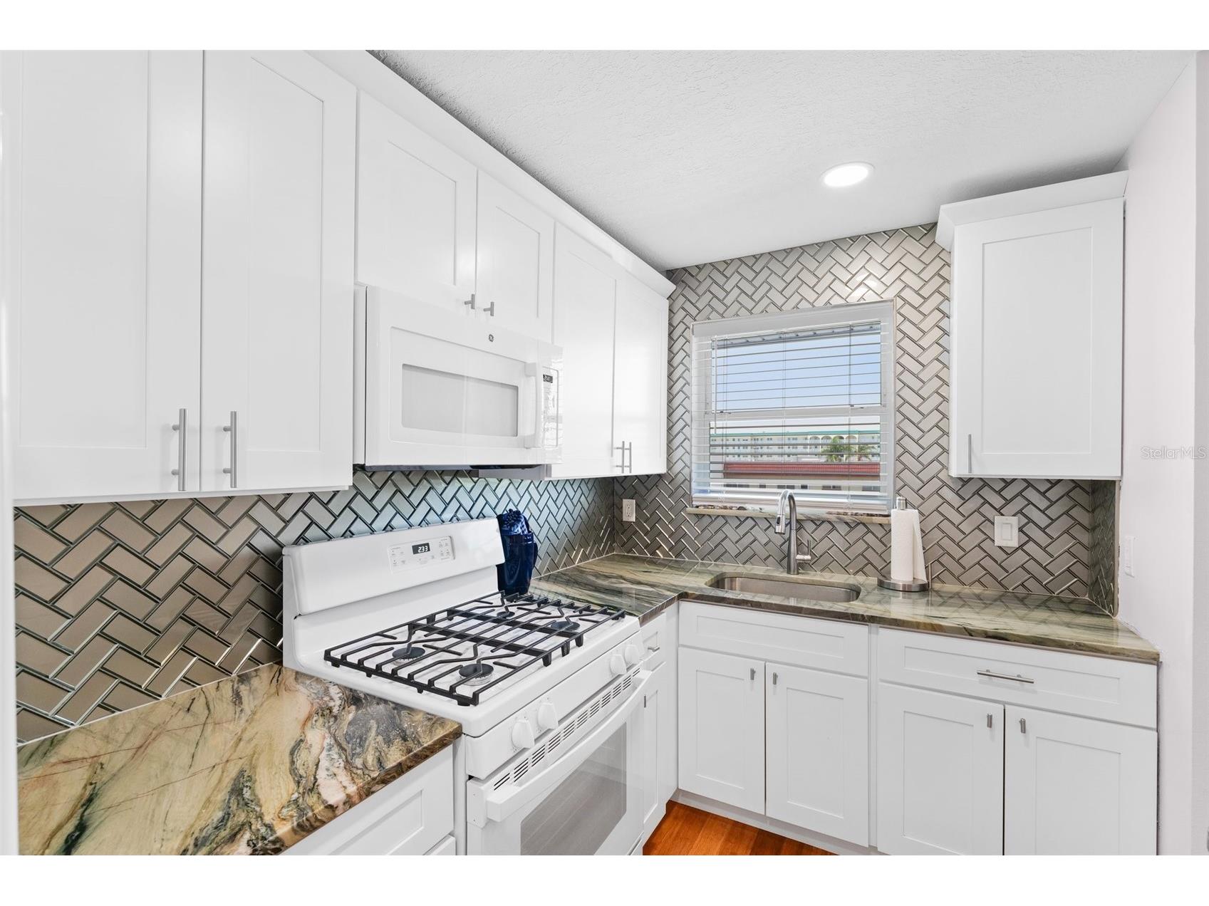 3018 59th Street S #405 Gulfport FL 33707 TB8493705 image9
