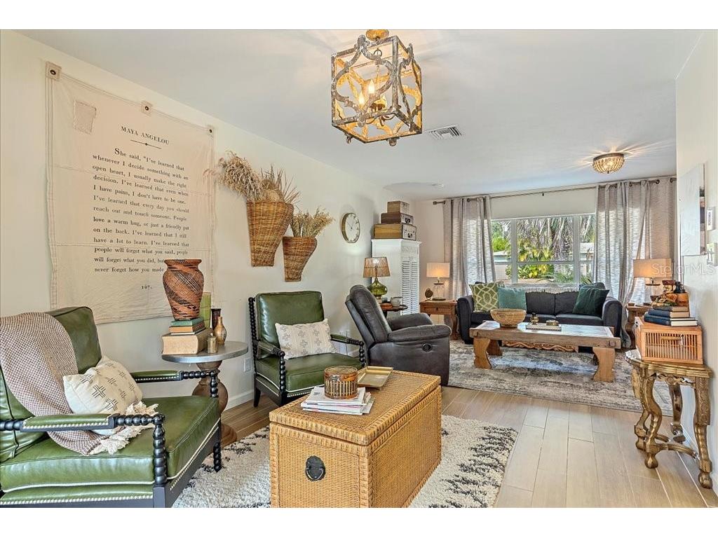 3018 Browning Street Sarasota FL 34237 A4684131 image11