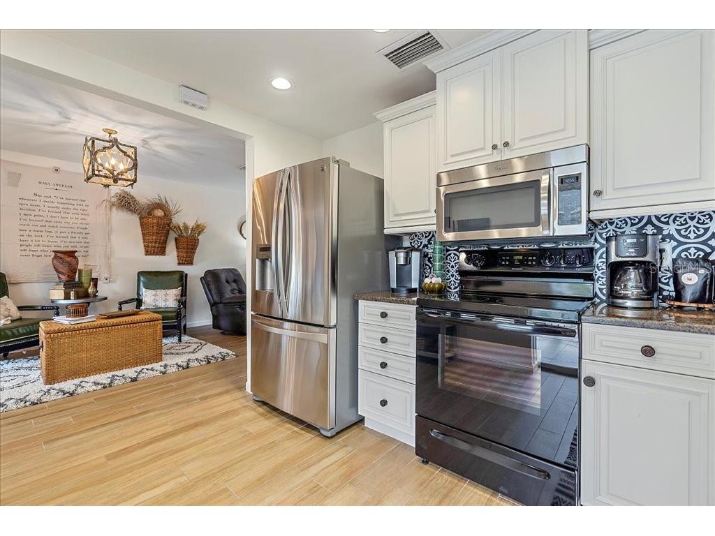 3018 Browning Street Sarasota FL 34237 A4684131 image14