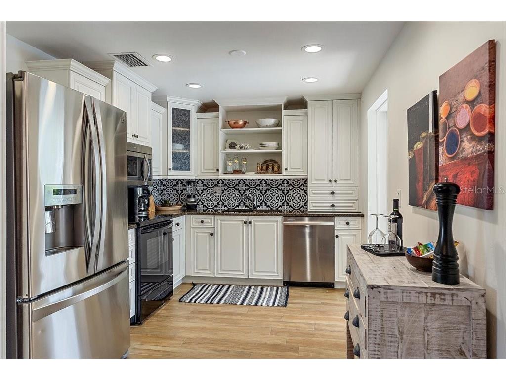 3018 Browning Street Sarasota FL 34237 A4684131 image15