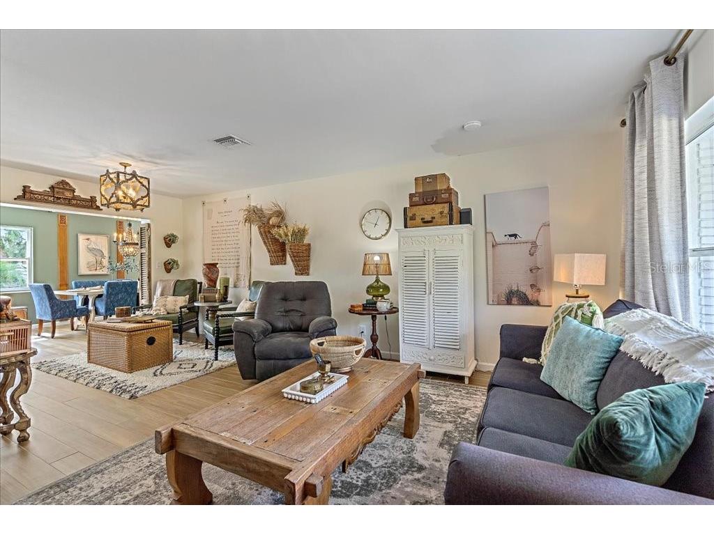 3018 Browning Street Sarasota FL 34237 A4684131 image8