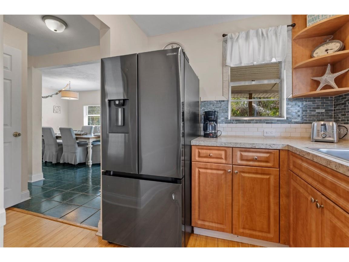 3018 Gulf Drive Holmes Beach FL 34217 A4651692 image10