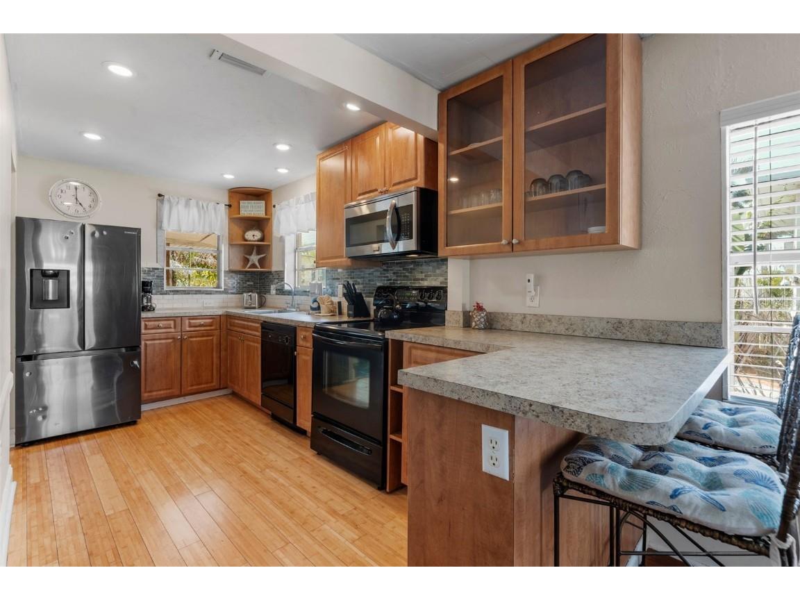 3018 Gulf Drive Holmes Beach FL 34217 A4651692 image8