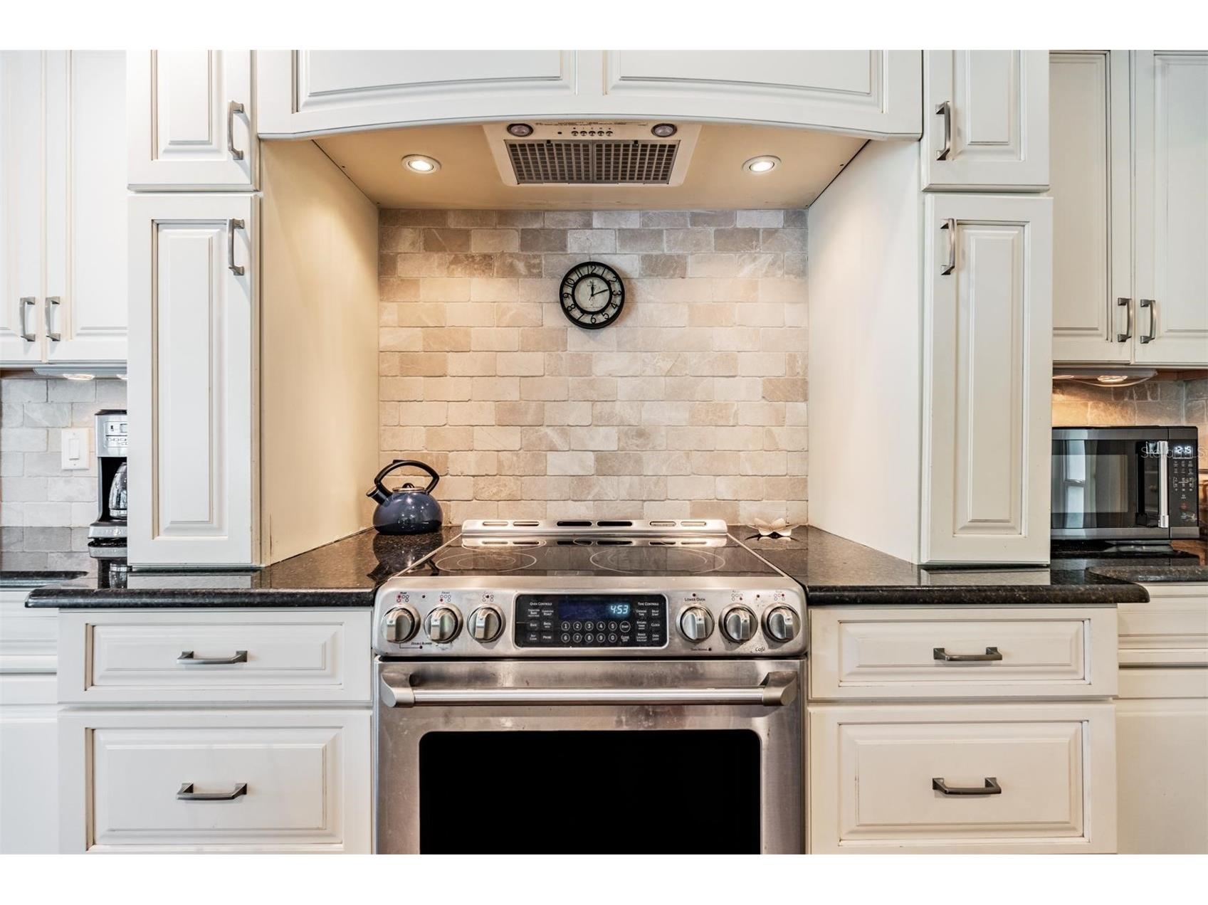 3018 Prestige Drive Clearwater FL 33759 TB8493228 image14