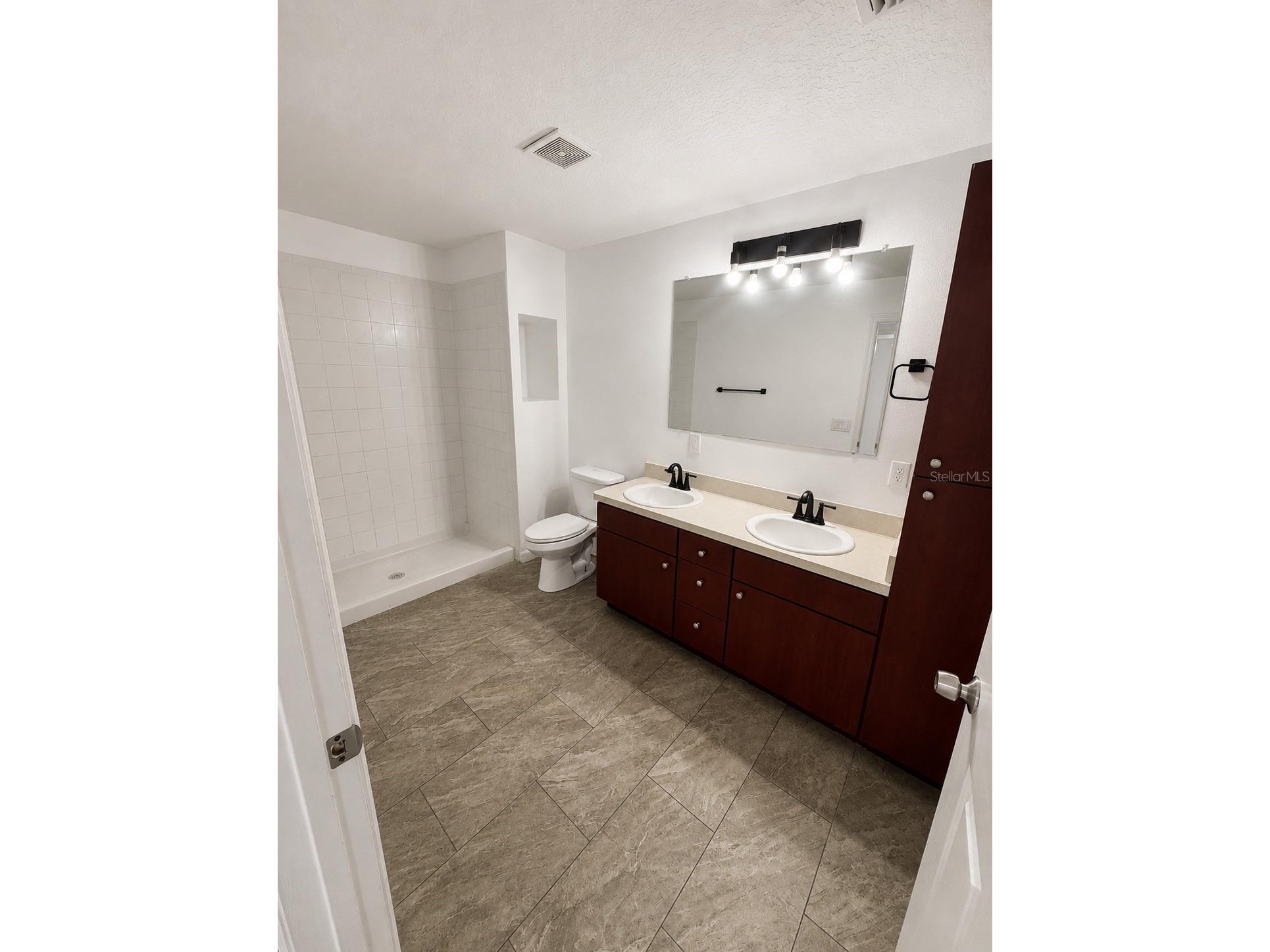 3019-3019 Walnut Court Leesburg FL 34748 OM726924 image5