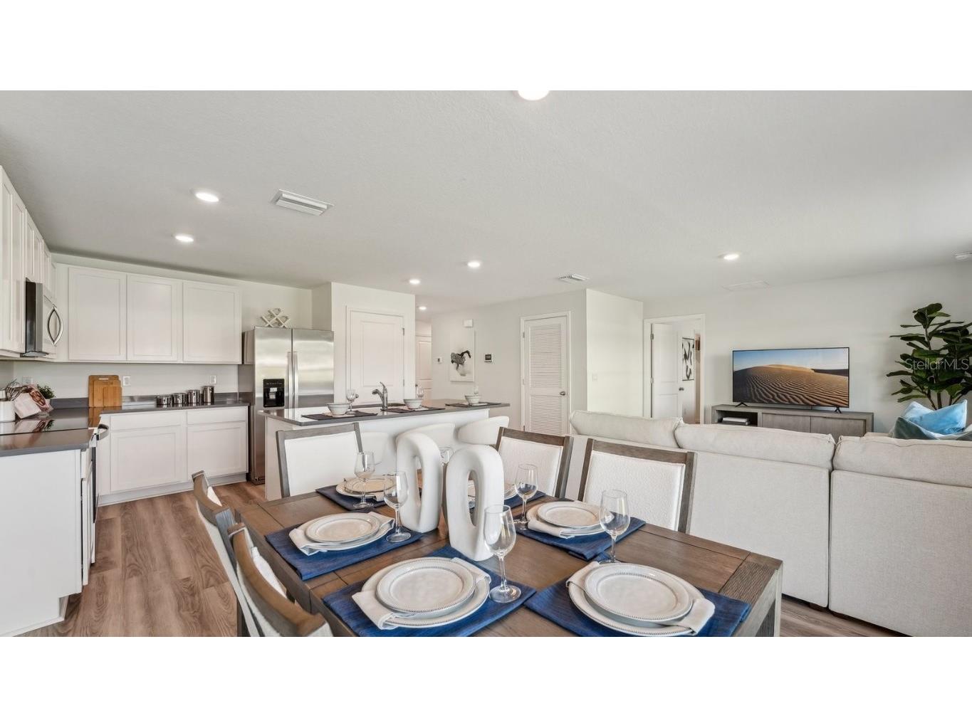 3019 Pink Gerbera Square Plant City FL 33566 TB8445403 image10