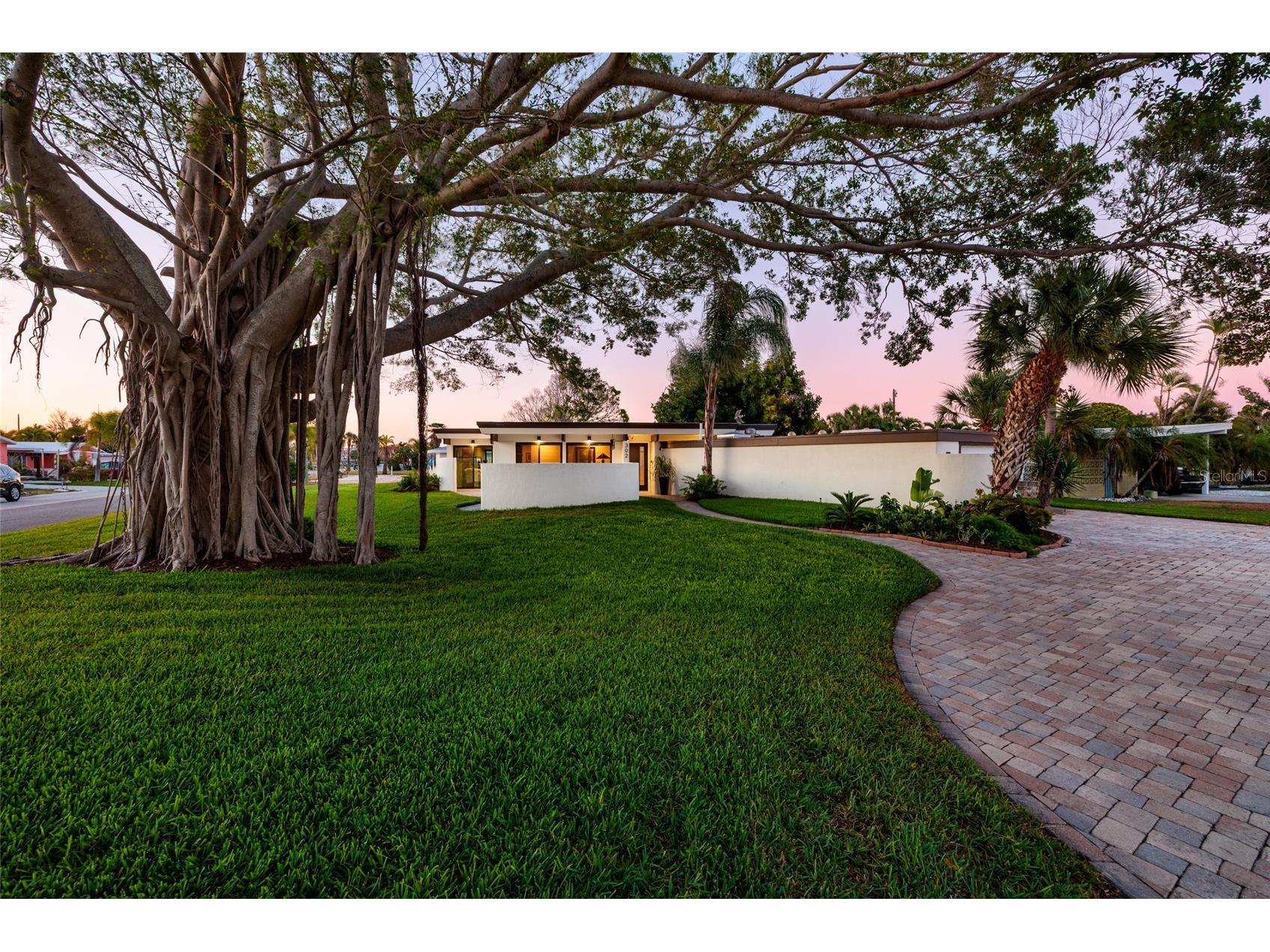 302 41st Avenue Saint Pete Beach FL 33706 TB8511008 image1
