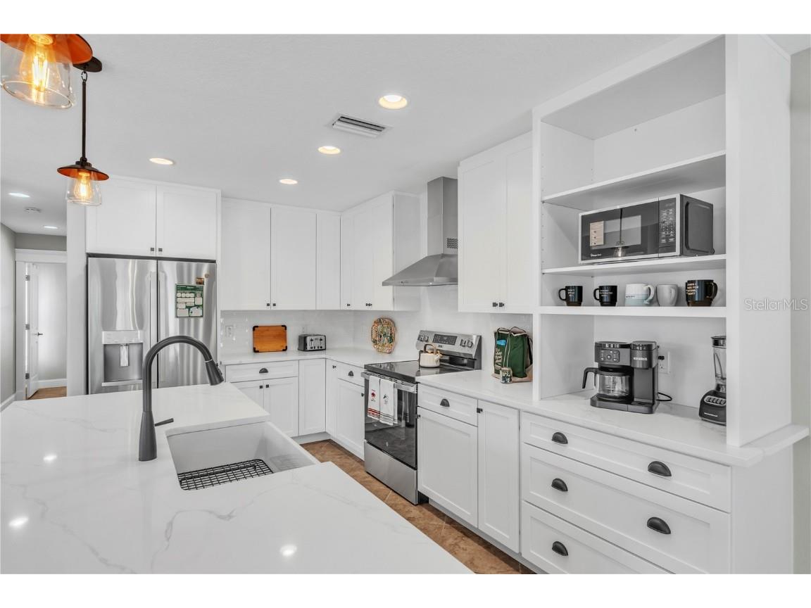 302 67th Street Holmes Beach FL 34217 A4674440 image13