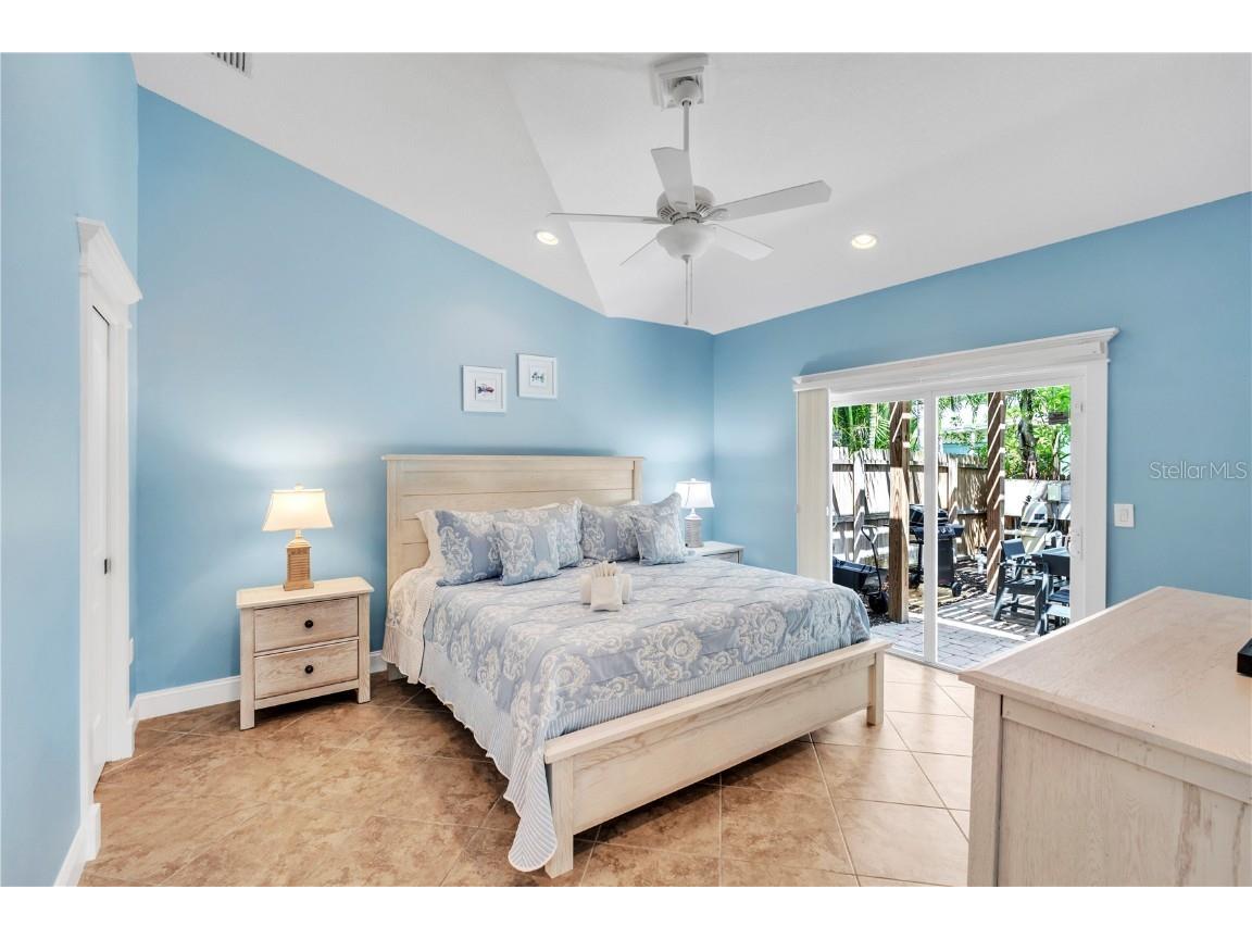 302 67th Street Holmes Beach FL 34217 A4674440 image15