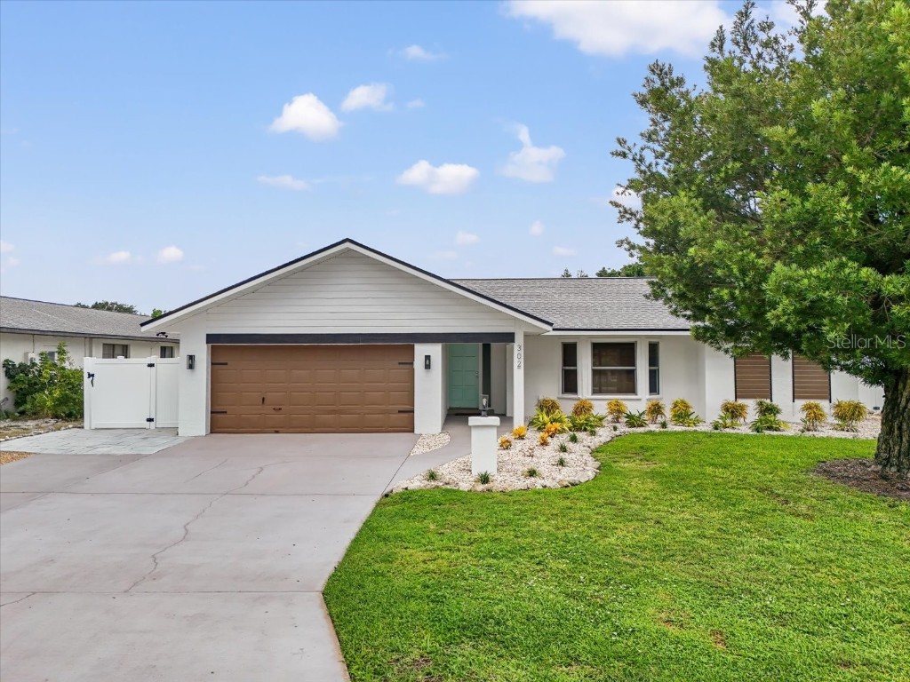 302 73rd Street NW Bradenton FL 34209 A4662688 image1