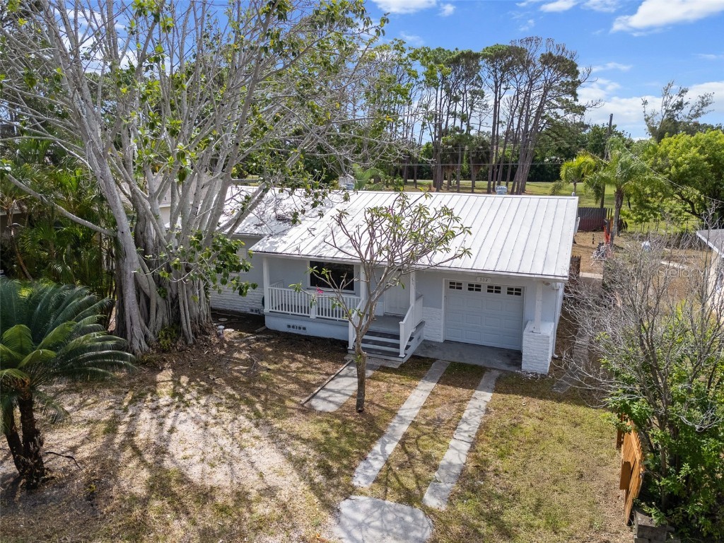 302 80th Avenue NE Saint Petersburg FL 33702 TB8428208 image1