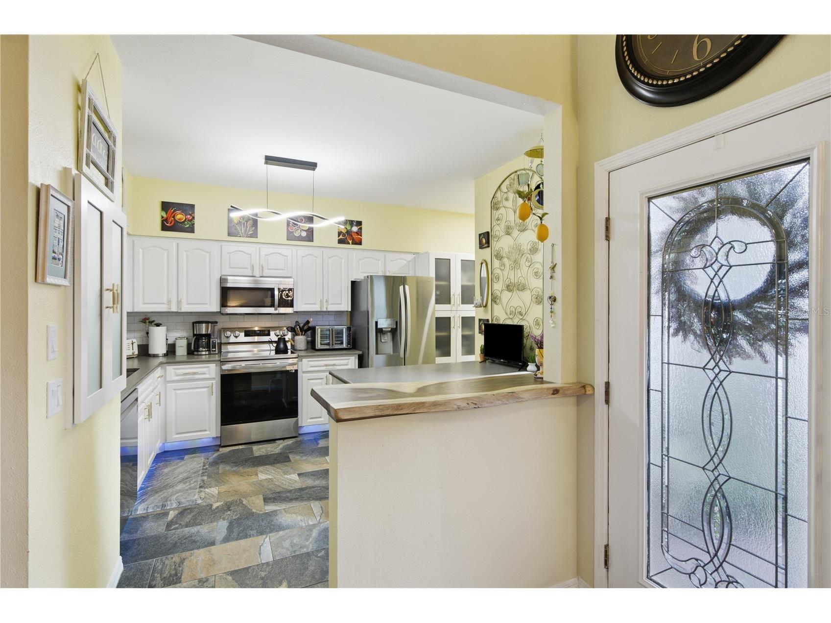 302 Buckingham Place Palm Harbor FL 34684 TB8525233 image3