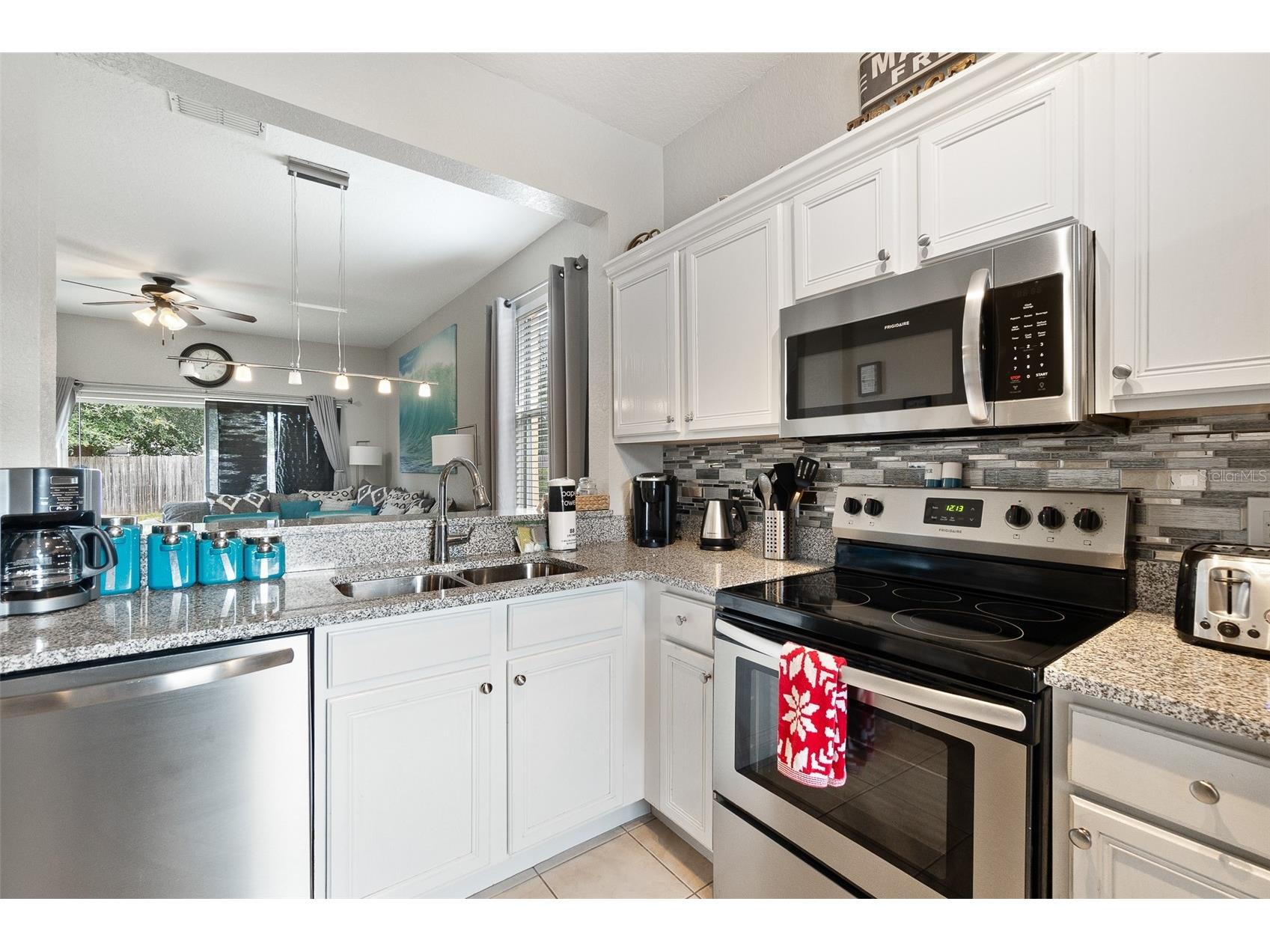302 Calabria Avenue Davenport FL 33897 O6291072 image4