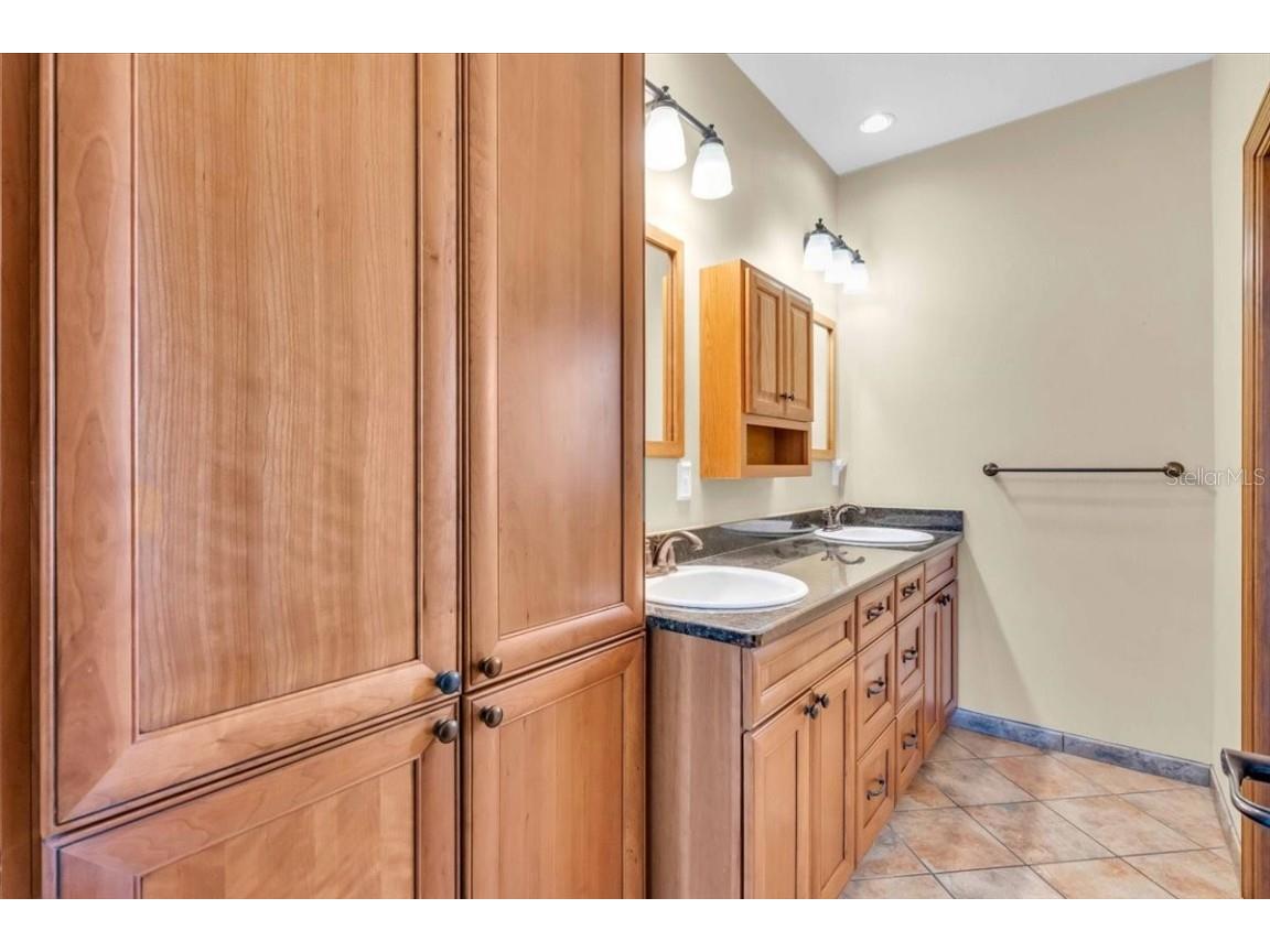 302 Colonia Lane W Nokomis FL 34275 - DONA BAY N6140595 image27