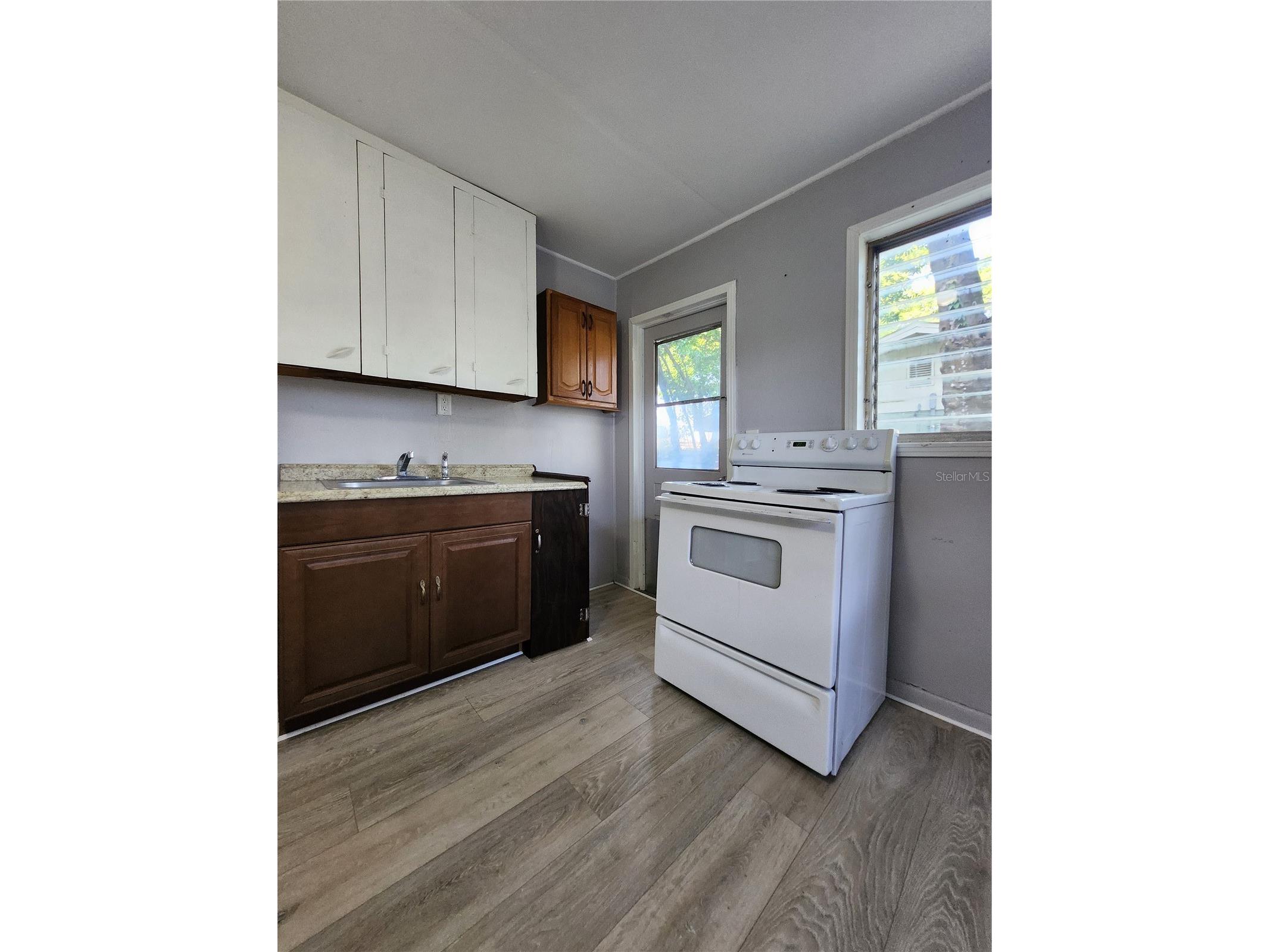 302 E 121st Avenue Tampa FL 33612 TB8488841 image2