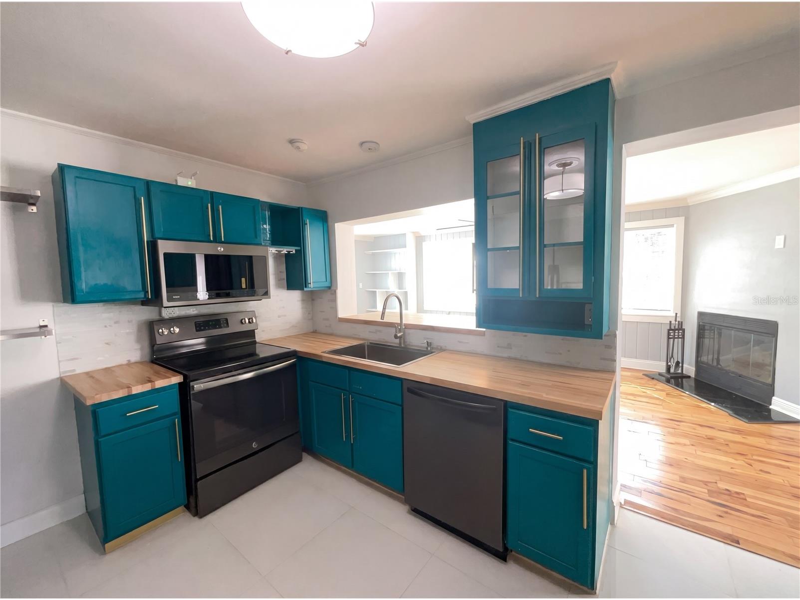 302 E Drury Avenue Kissimmee FL 34744 O6411839 image2