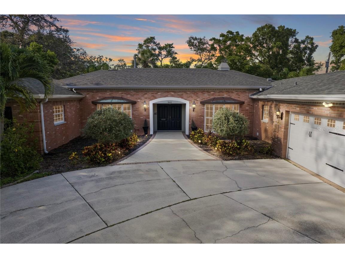 302 Eastleigh Drive Belleair FL 33756 TB8398045 image1