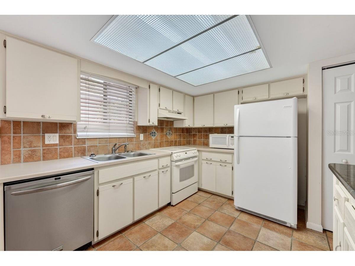 302 Gatewood Court Ormond Beach FL 32174 V4949358 image12
