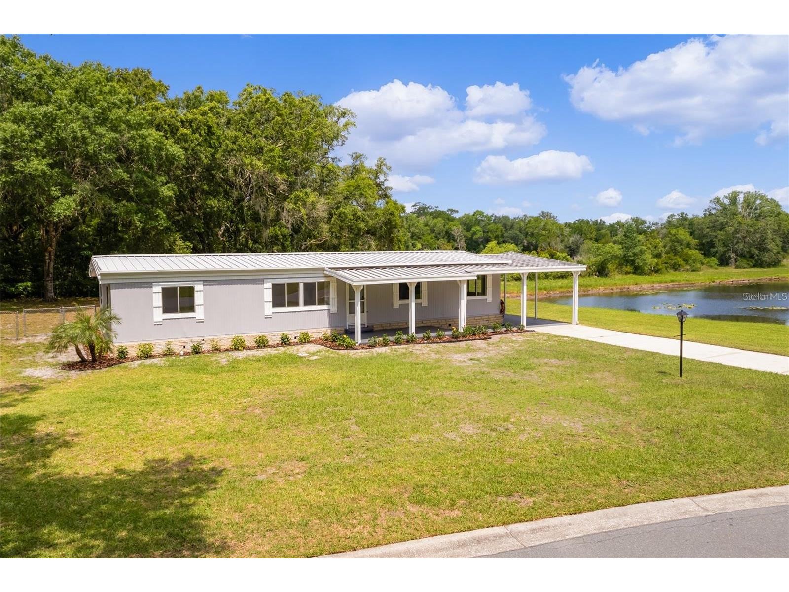 302 Ivanhoe Circle Lady Lake FL 32159 G5107334 image1