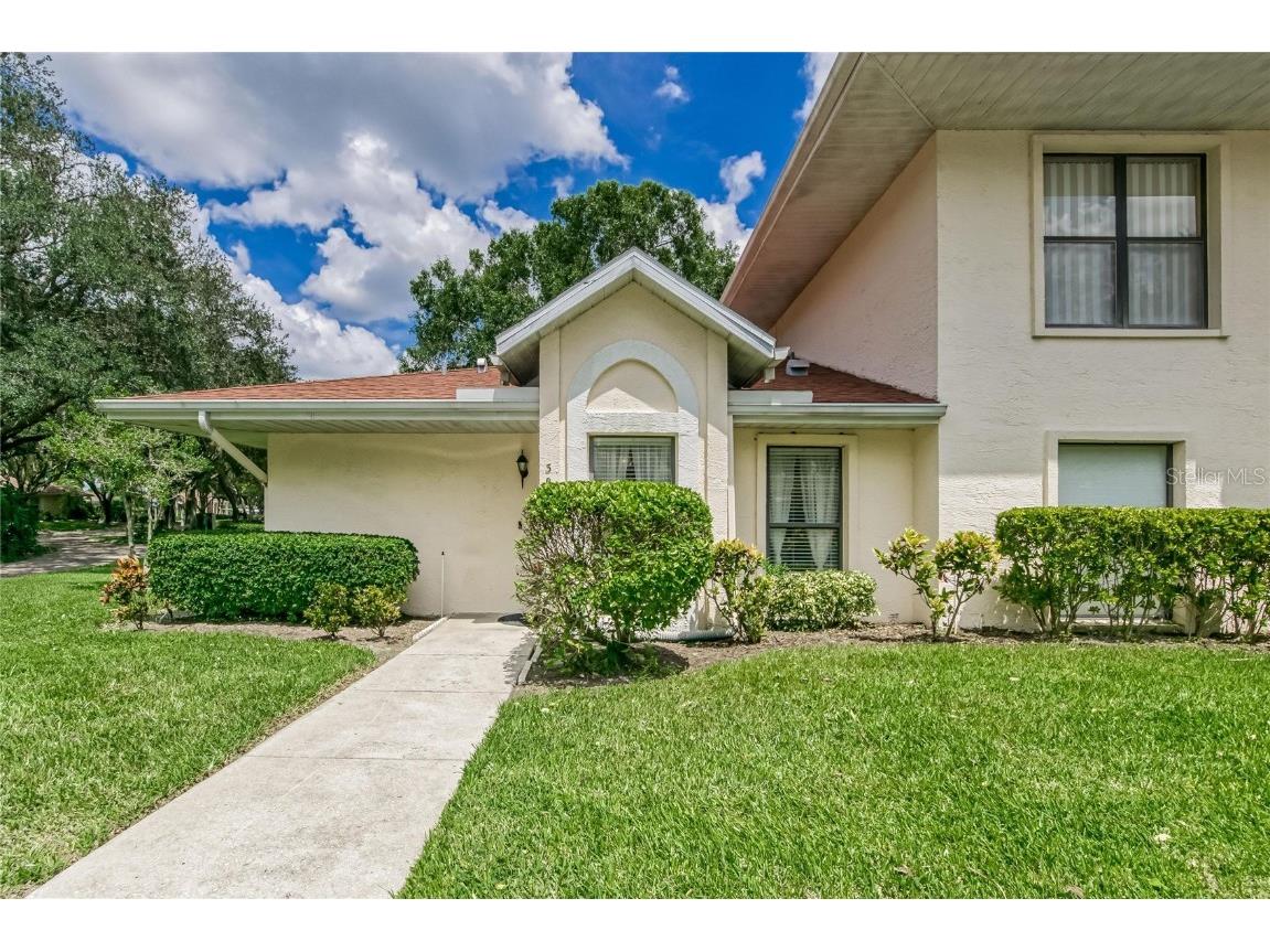 302 Knottwood Court #1 Sun City Center FL 33573 T3452584 image1