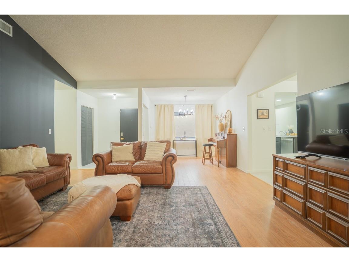 302 La Serena Winter Haven FL 33884 P4936970 image4