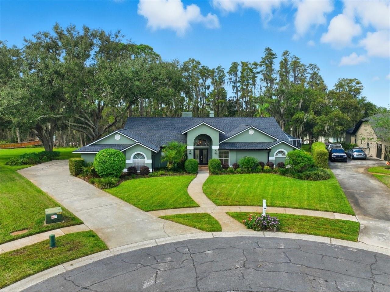 302 Lake Kell Court Lutz FL 33549 - LAKE KELL TB8440572 image1