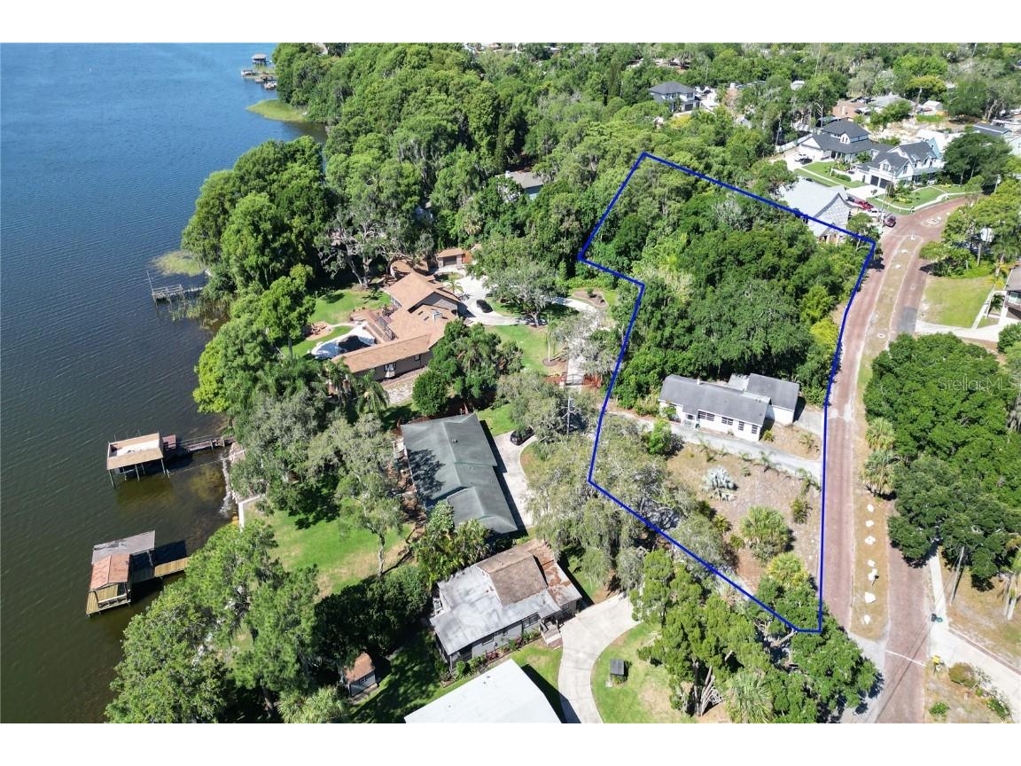 302 Lakeview Drive Tarpon Springs FL 34689 U8244010 image1