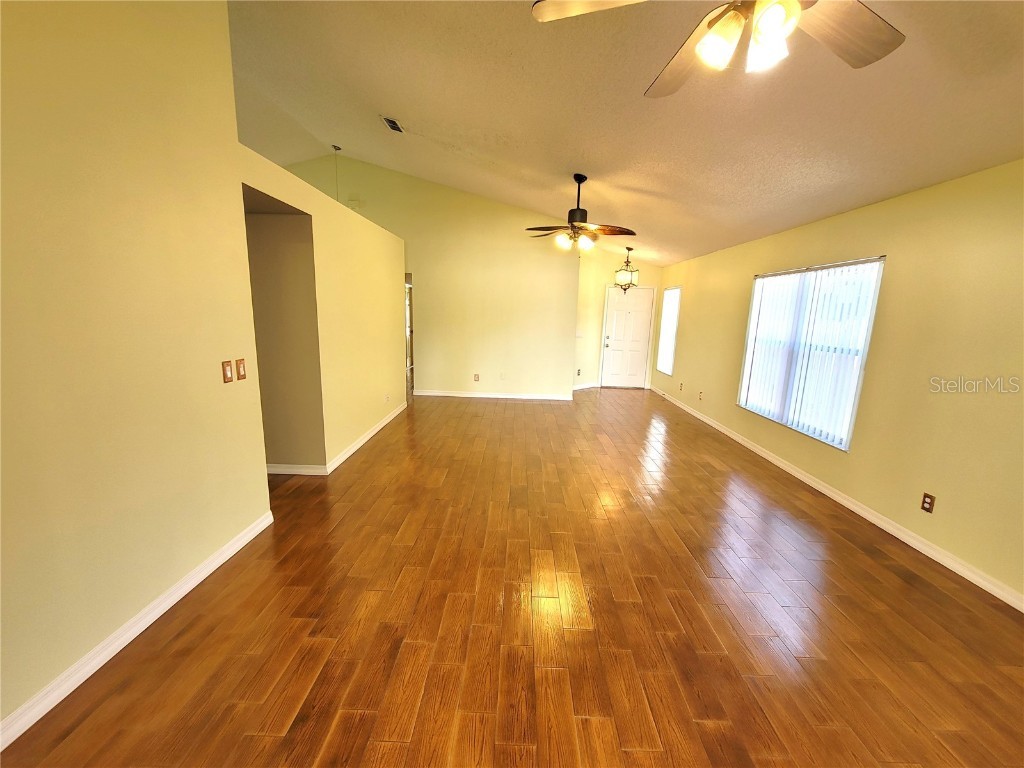 302 Mantis Loop Apopka FL 32703 O6243273 image7