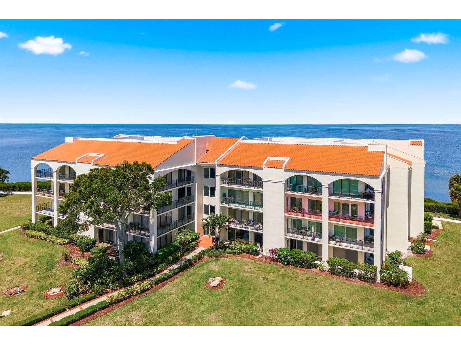 302 Mariner Drive #302 Tarpon Springs FL 34689 TB8501199 image1