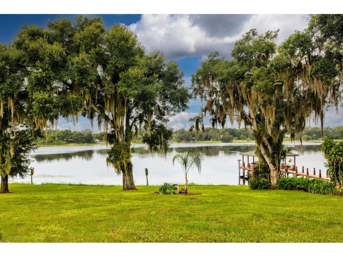 302 Mileham Drive Orlando FL 32835 - LAKE ROSE O6238646 image1