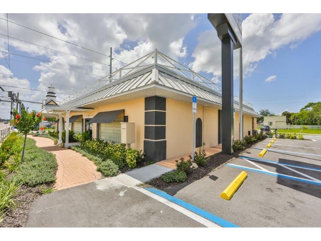 302 N Us Highway 41 Ruskin FL 33570 T3467985 image1