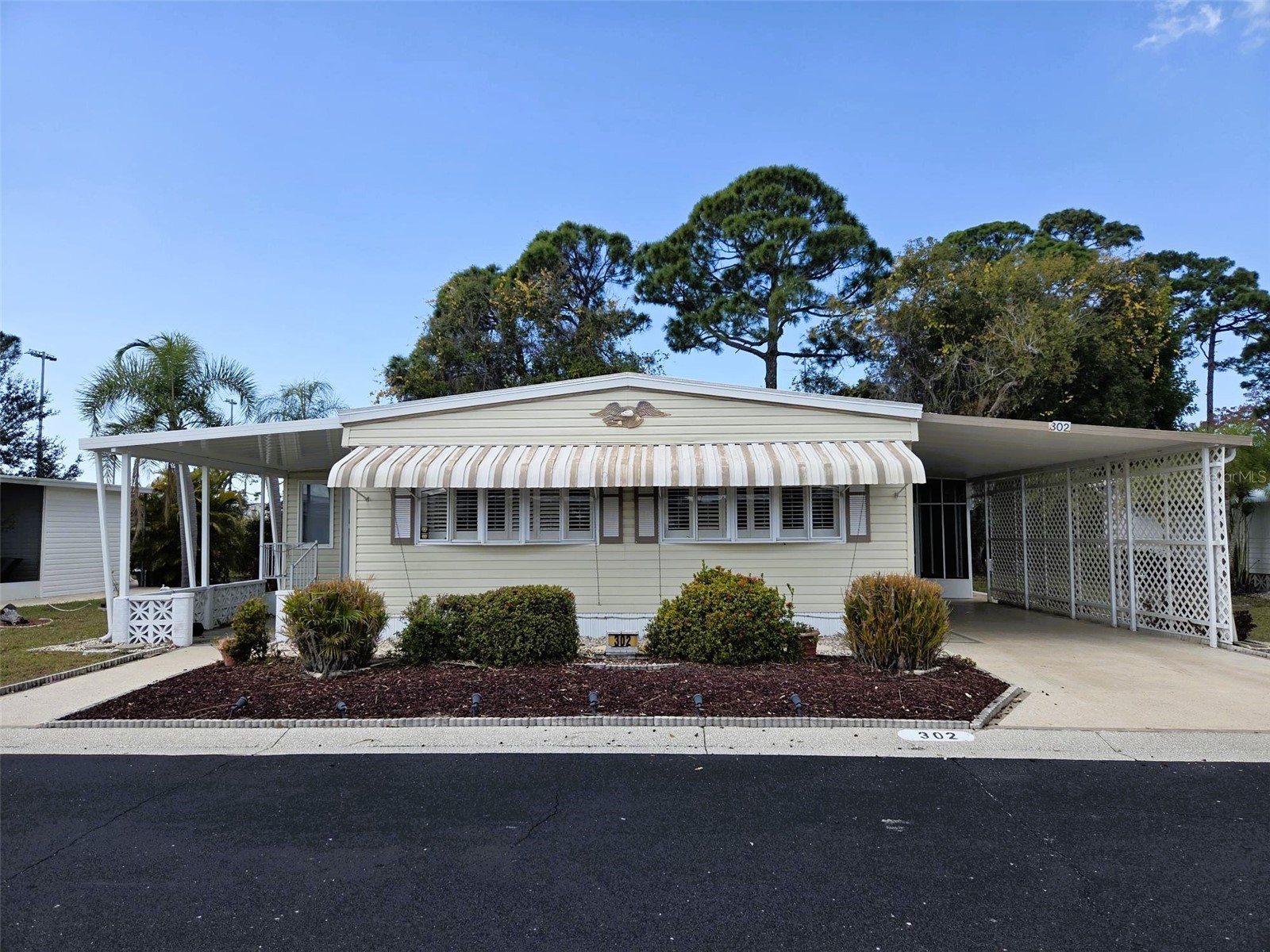 302 Oakwood Boulevard W Sarasota FL 34237 A4679804 image1