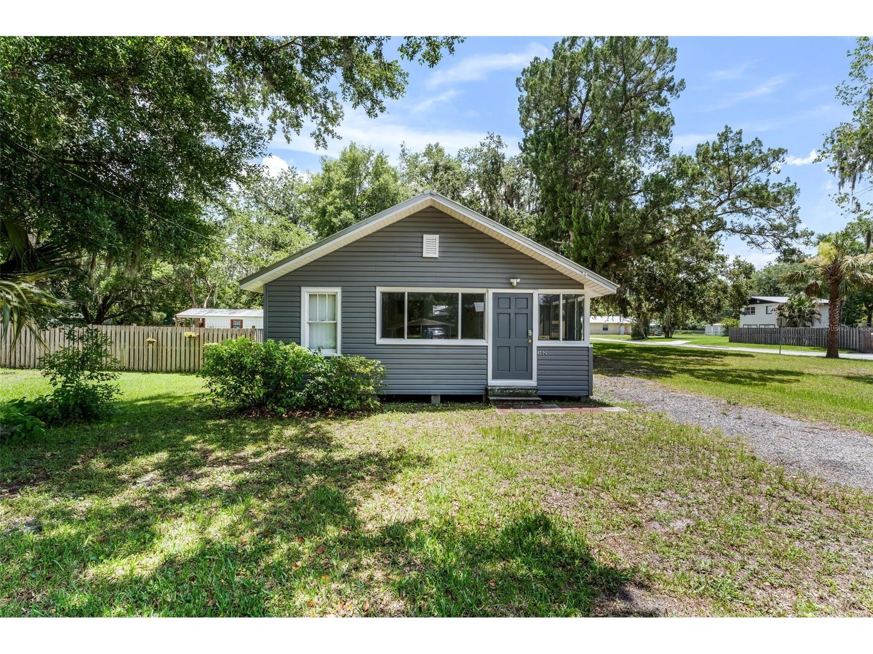 302 Park Avenue Hastings FL 32145 V4949712 image1