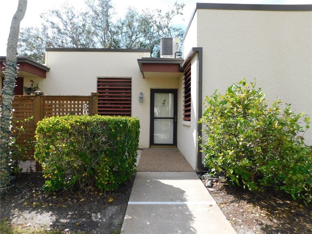 302 Spring Lakes Blvd #302 Bradenton FL 34210 A4632122 image1