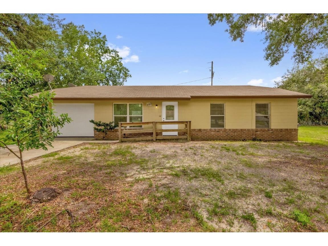 302 W Rose Lane Lady Lake FL 32159 G5098849 image1