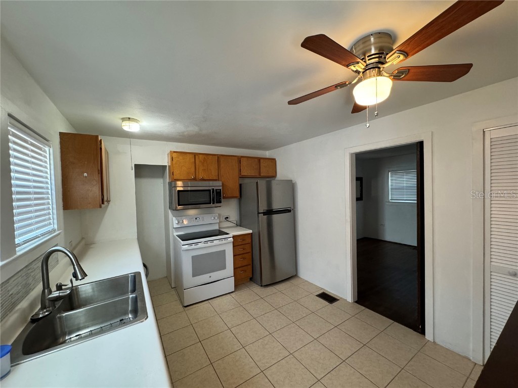 302 W Wall Street Frostproof FL 33843 K4903161 image19