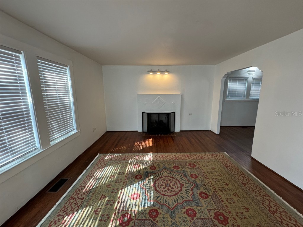 302 W Wall Street Frostproof FL 33843 K4903161 image23