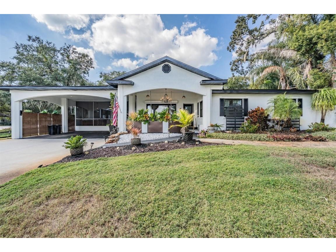 302 Whitcomb Boulevard Tarpon Springs FL 34689 - WHITCOMB BAYOU TB8449597 image1
