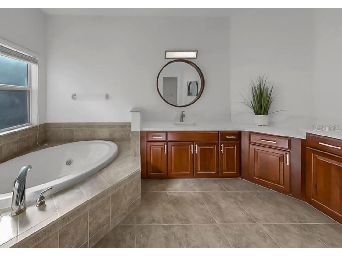 302 York Dale Drive Ruskin FL 33570 TB8445760 image34